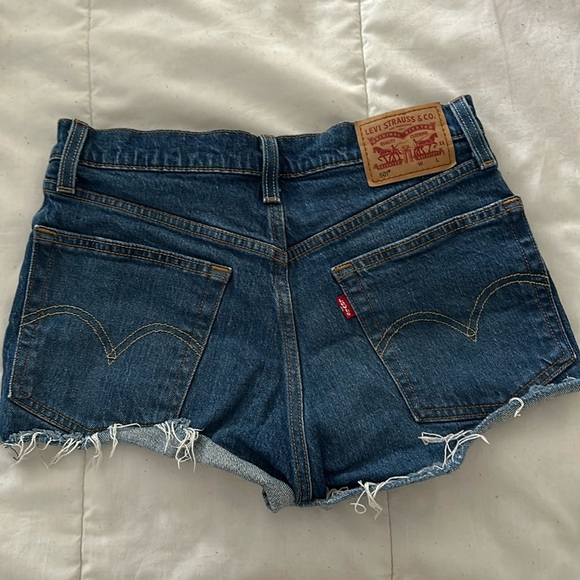 Levis shorts - size 24 - Picture 1 of 5